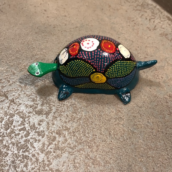 Hand Painted Bobble Head Turtle Figurine/Model - Picture 5 of 6